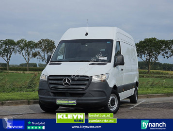 Bestelwagen Mercedes