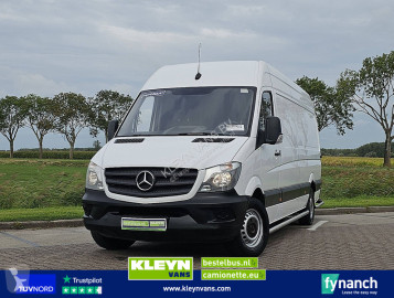 Bestelwagen Mercedes