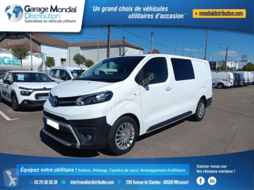 Furgoneta mediana Toyota