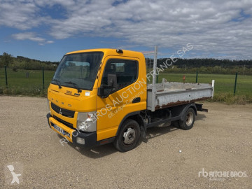 Carrinha comercial basculante Fuso