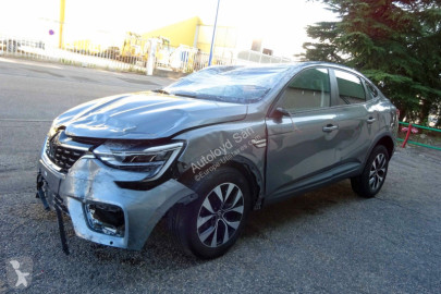 Внедорожники 4X4 / SUV Renault