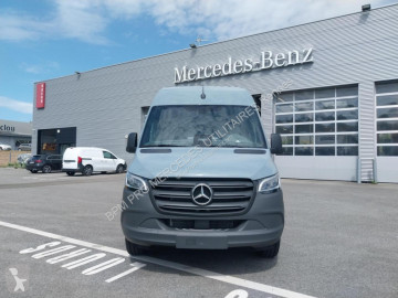 Фургон Mercedes