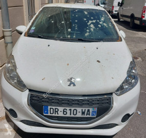 PeugeotE-208