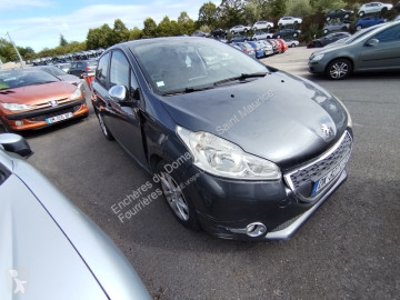 PeugeotE-208