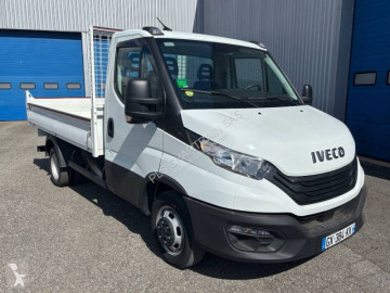Con volquete estándar Iveco