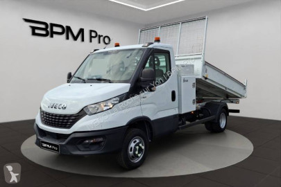 Con volquete estándar Iveco