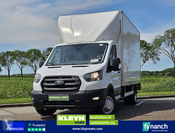 Caja cerrada Ford