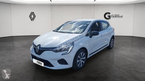 Renault szedán