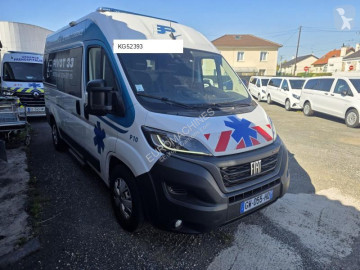 Renault mentőautó