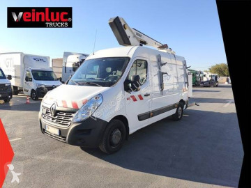 Utilitaire nacelle articulée télescopique Renault