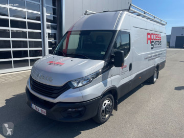 Furgón largo Iveco