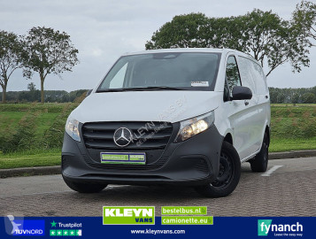 Fourgon utilitaire Mercedes
