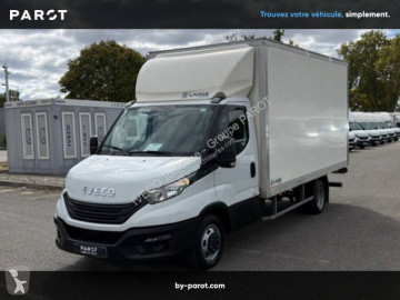 Carrinha comercial caixa grande volume Iveco