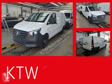 Fourgon utilitaire Mercedes