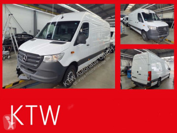 Fourgon long Mercedes