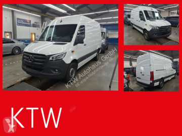 Fourgon utilitaire Mercedes