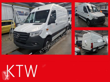 Fourgon utilitaire Mercedes