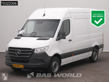 Furgão comercial Mercedes