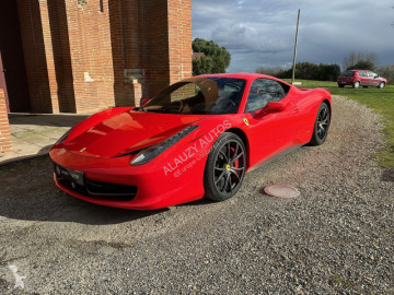 Voiture coupé Ferrari