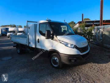 Utilitaire benne Iveco