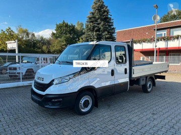 Utilitaire plateau Iveco