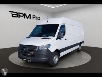 Fourgon utilitaire Mercedes