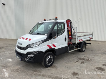 Utilitaire benne standard Iveco