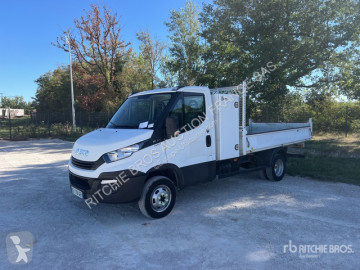 Utilitaire benne standard Iveco