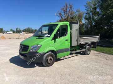 Utilitaire benne standard Mercedes