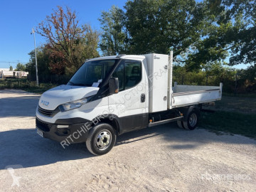 Utilitaire benne standard Iveco