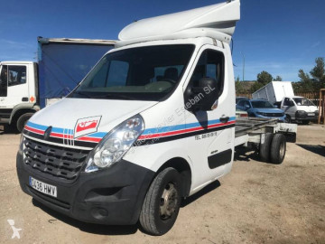 Utilitaire châssis cabine Renault