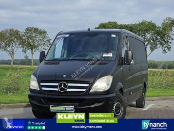 Furgon dostawczy Mercedes