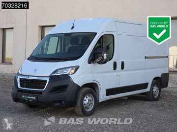 Furgon dostawczy Peugeot