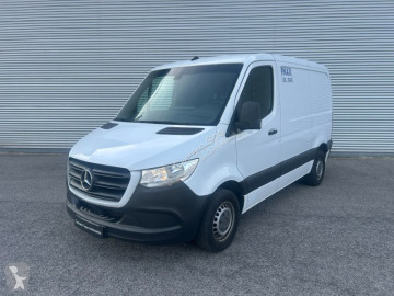 Fourgon utilitaire Mercedes