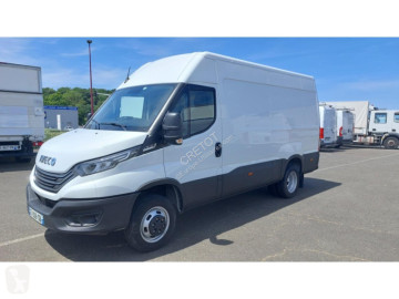Fourgon utilitaire Iveco