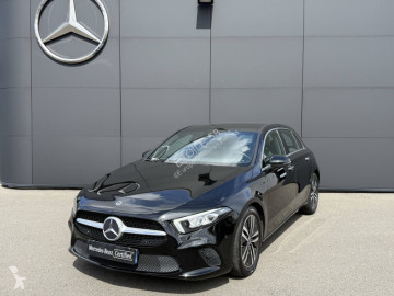 Voiture berline Mercedes