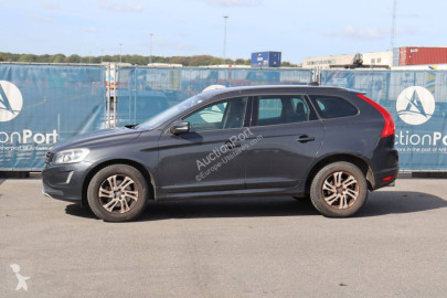 Автомобиль внедорожники 4X4 / SUV Volvo