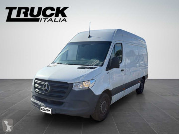 Furgon dostawczy Mercedes