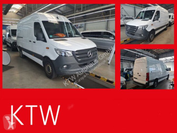 Furgon dostawczy Mercedes