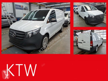 Furgon dostawczy Mercedes