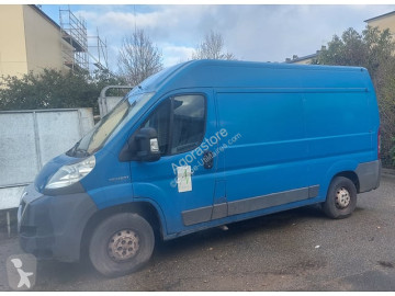 Peugeot van