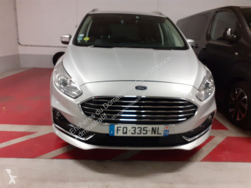 Bil sedan Ford