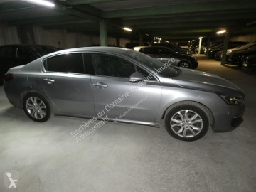 Bil sedan Peugeot