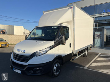 Skåpbil stor volym Iveco