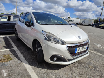 PeugeotE-208