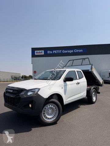 IsuzuD-MAX