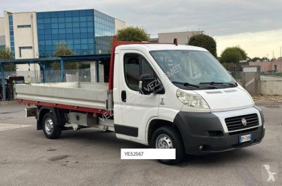 Utilitaire plateau Fiat
