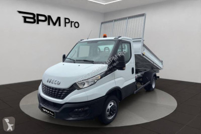Utilitaire benne standard Iveco
