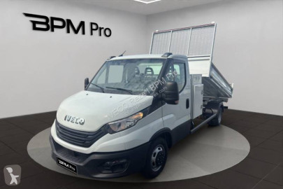 Utilitaire benne standard Iveco