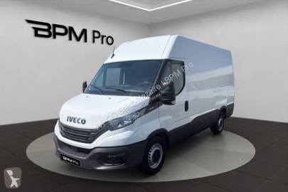 Fourgon moyen Iveco